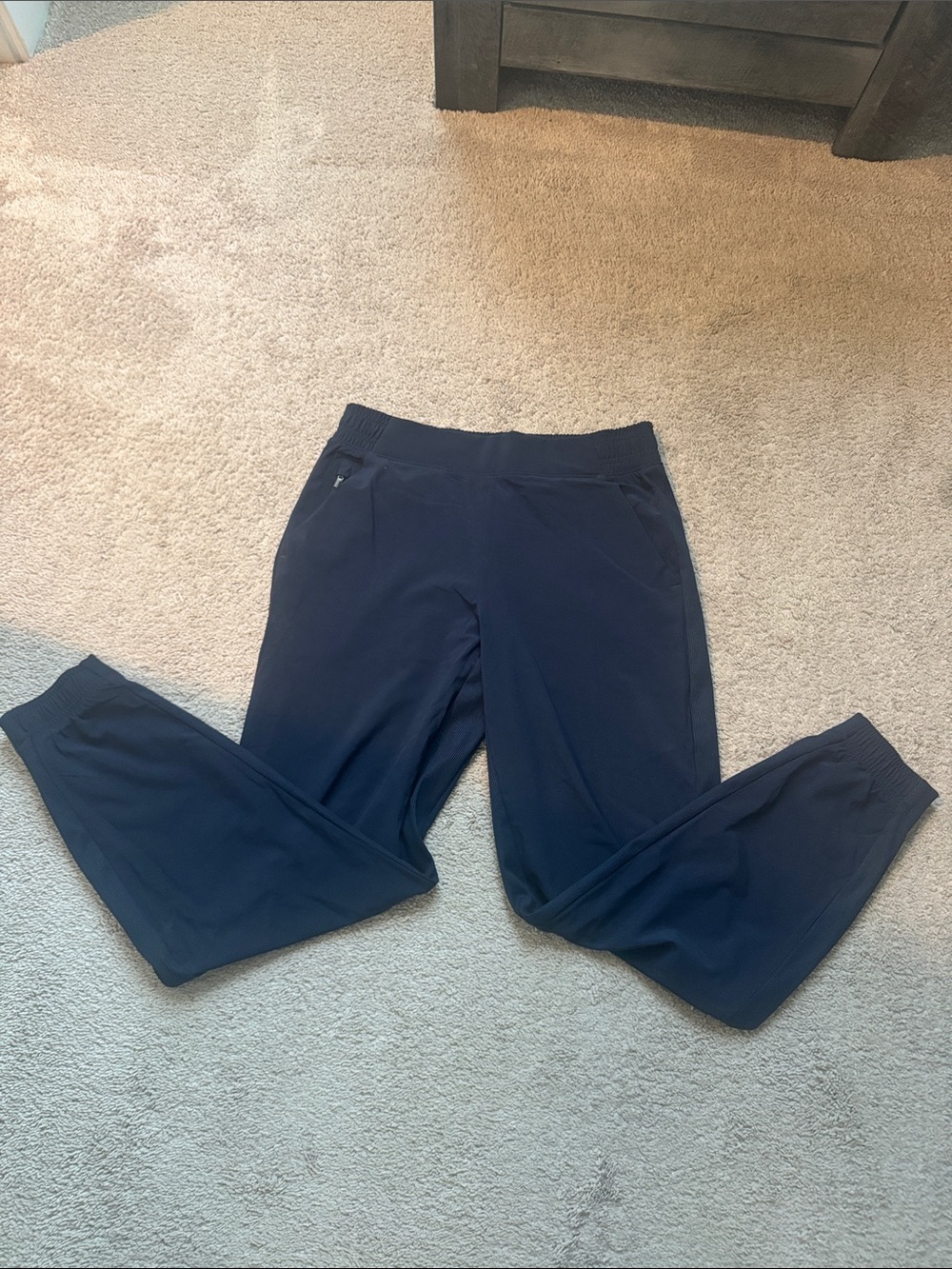 Women’s Athleta Navy Pull-On Jogger Pants
